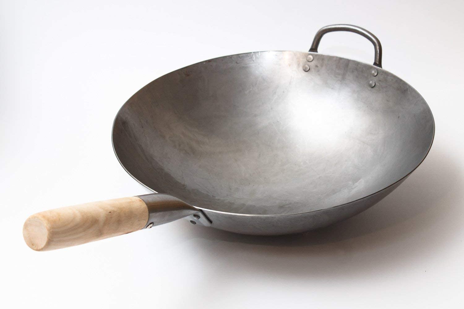 Craft Wok Flat Hand Hammered Carbon Steel Pow Wok with Wooden and Steel  Helper Handle (12 Inch, Flat Bottom) / 731W316-12in