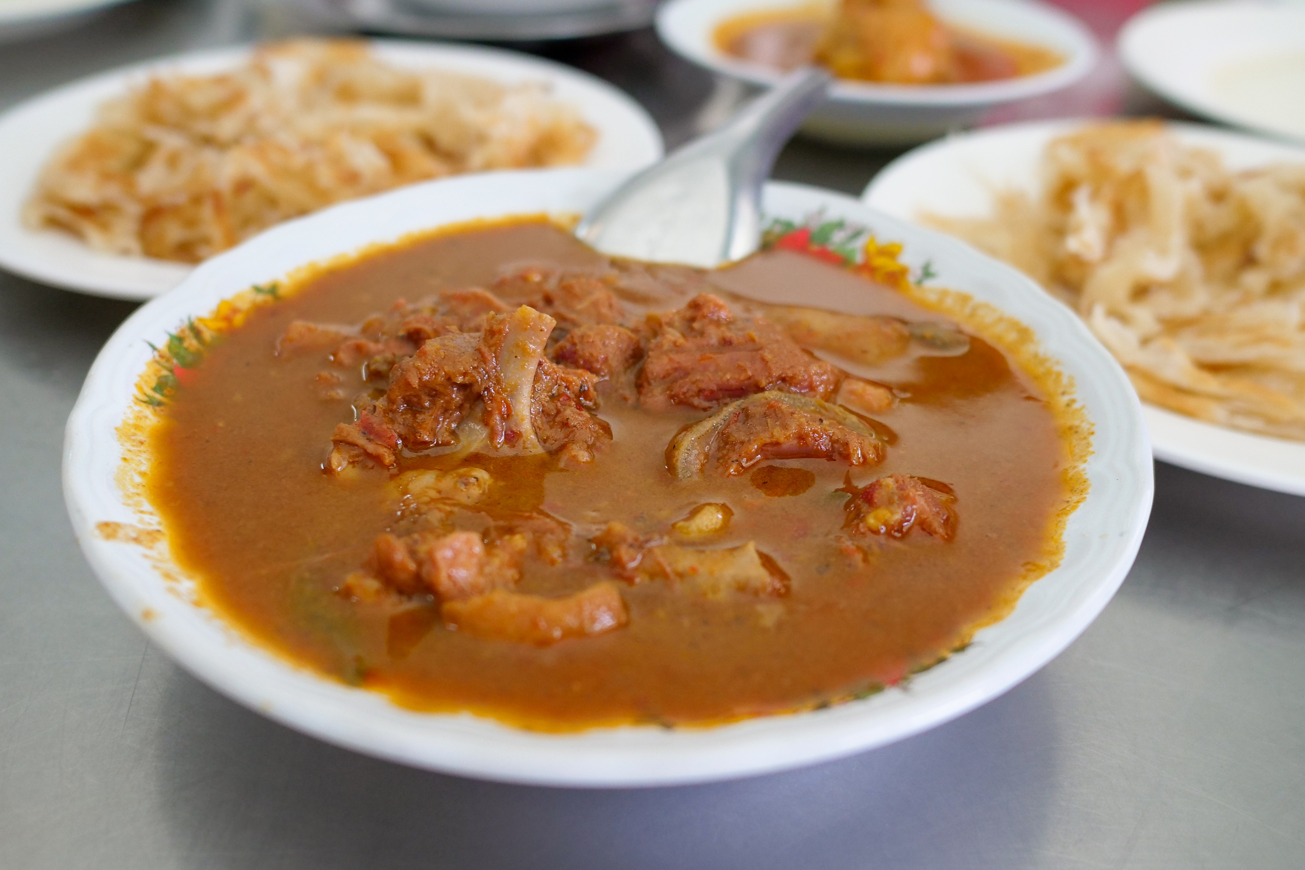 Roti Chaofa – Best Halal Roti + Goat Curry in Phuket, Thailand!